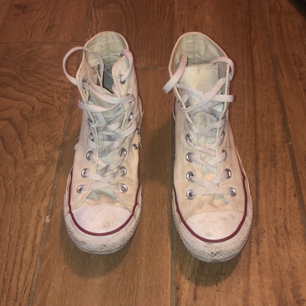 White / high top converse /size :8 women’s
